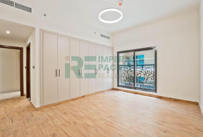 105117225 - Property Image 3