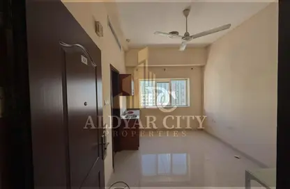 Apartment - Studio - 1 Bathroom for rent in Al Rumailah building - Al Rumailah 2 - Al Rumaila - Ajman