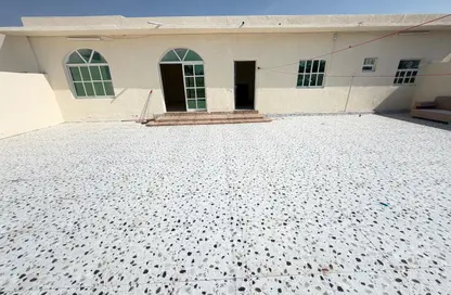 Villa - 4 Bedrooms - 5 Bathrooms for rent in Al Jazzat - Al Riqqa - Sharjah