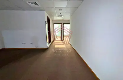 مكتب - استوديو للايجار في برج كلوفر - الخليج التجاري - دبي