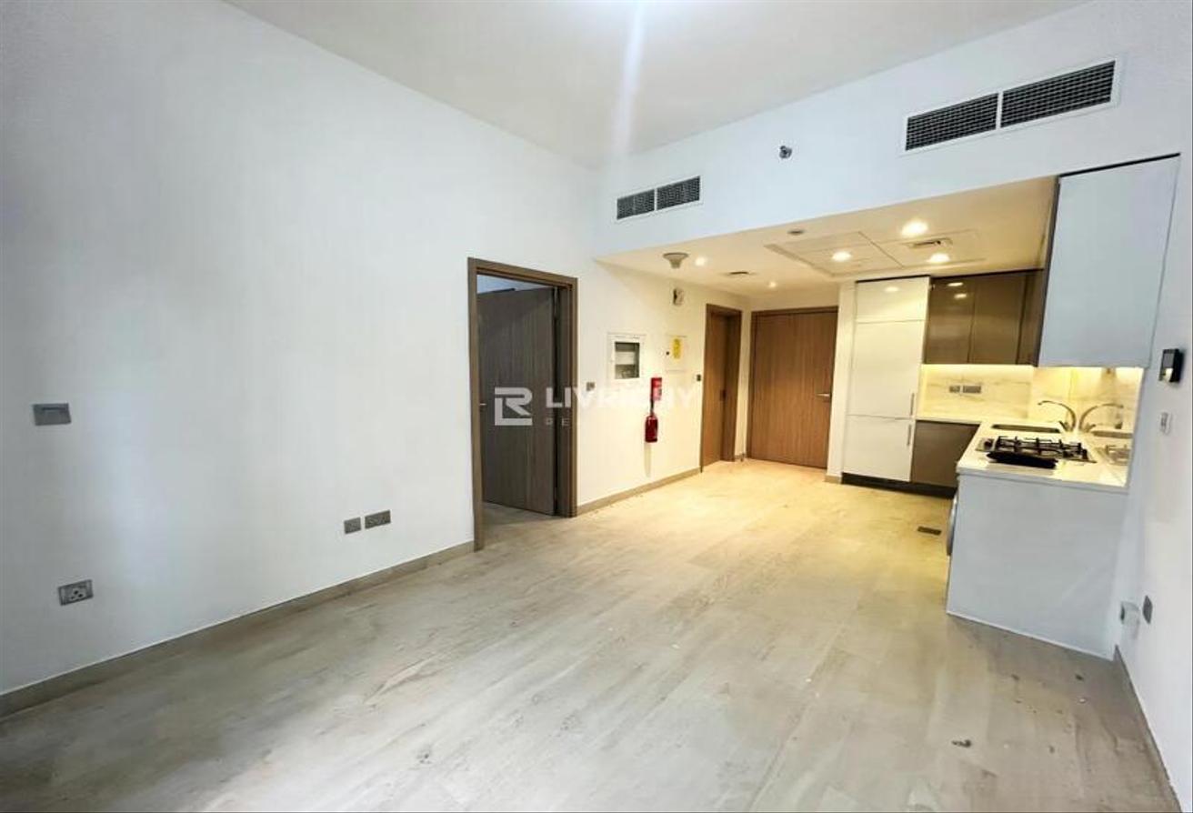 MODERN N BRIGHT | READY TO MOVE IN | HUGE BALCONY photo 2