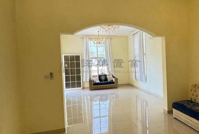 Vacant 5BR+MR | Vacant | Well Maintained photo 3