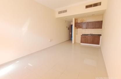 Apartment - Studio - 1 Bathroom for rent in Al Qulaya'ah - Al Sharq - Sharjah