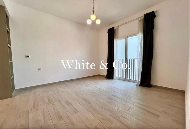 83211689 - Property Image 2