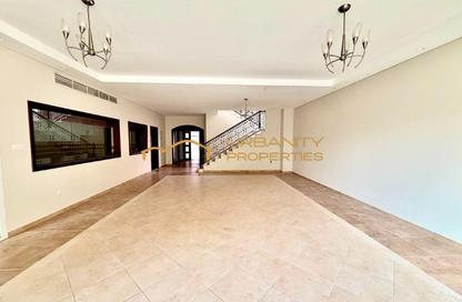 Villa - 5 Bedrooms - 6 Bathrooms for rent in Al Garhoud - Dubai