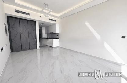 Apartment - Studio - 1 for rent in Samana Golf Avenue - Dubai Studio City - Dubai