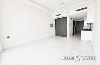 Apartment - Studio - 1 for rent in Samana Golf Avenue - Dubai Studio City - Dubai