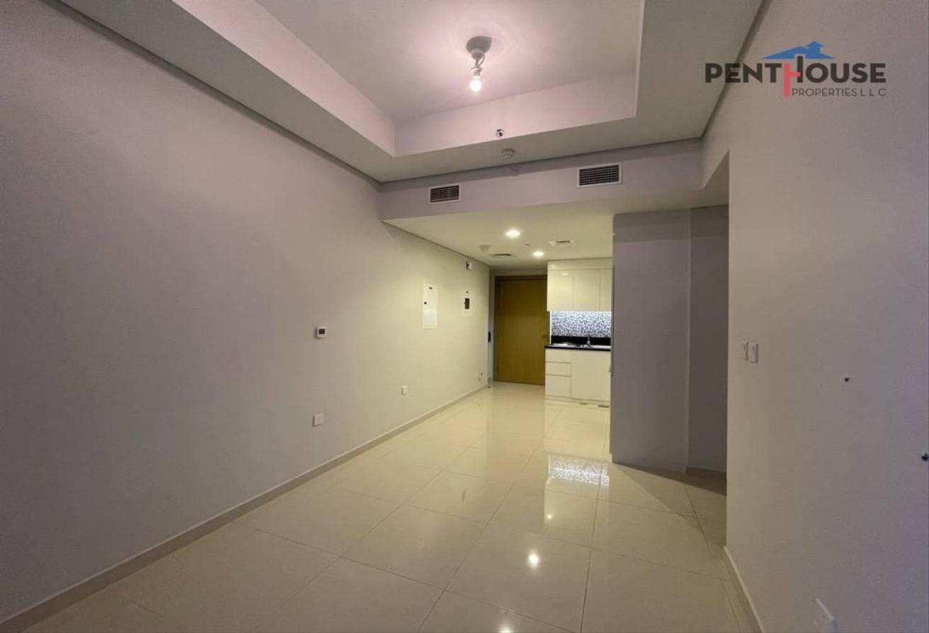 Mid Floor | Well Maintained | Pool View photo 8