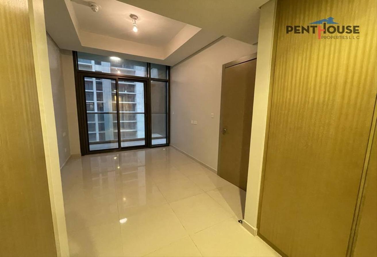 Mid Floor | Well Maintained | Pool View photo 5