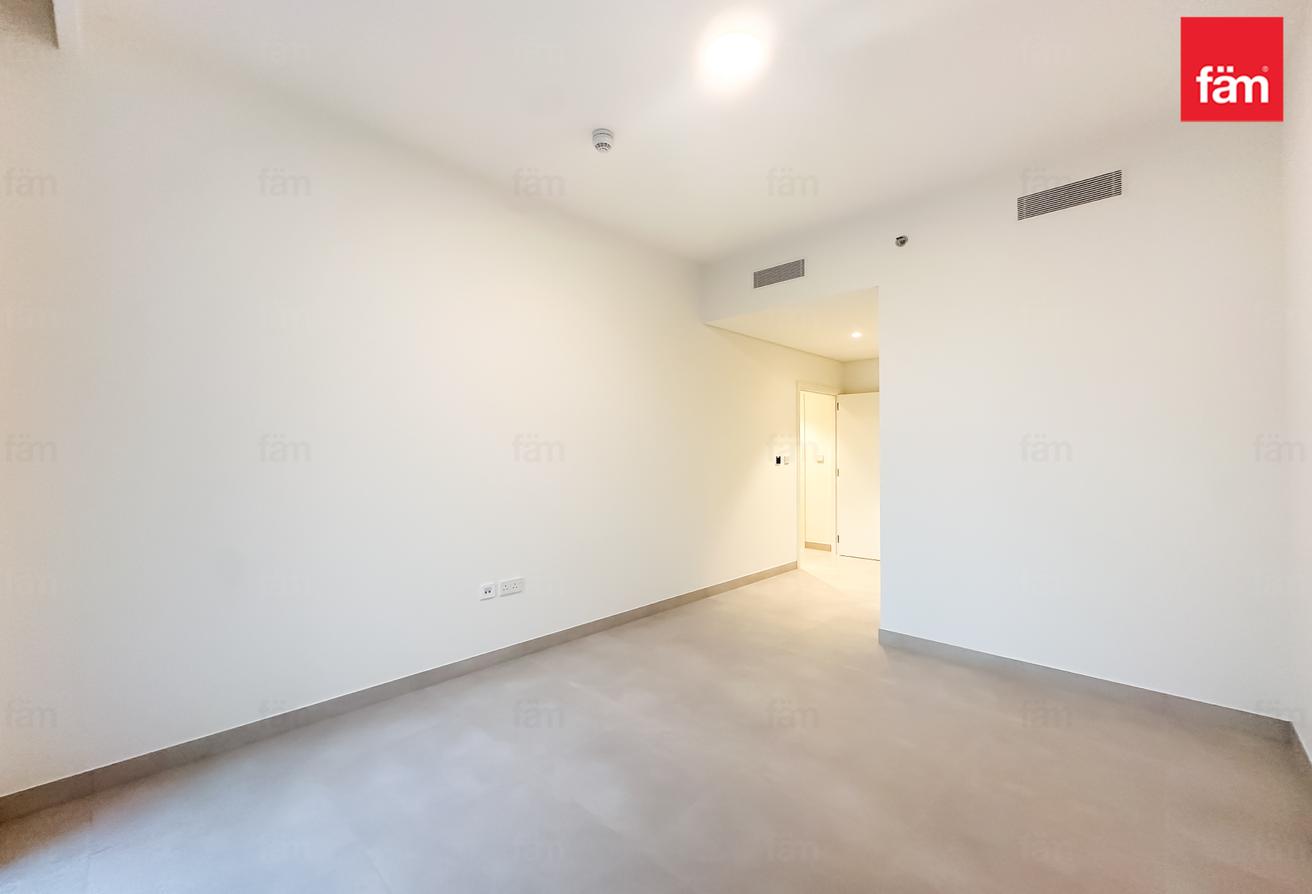 STUNNING 3 BEDROOM|PARK POOL VIEW| BIGGEST LAYOUT photo 8