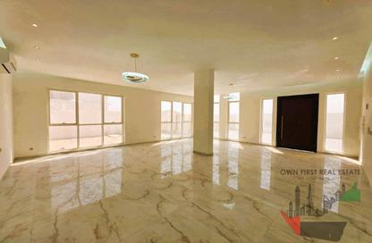 Villa - 5 - 7 for rent in Al Aweer 1 - Al Aweer - Dubai Villa - 5 - 7 for rent in Al Aweer 1 - Al Aweer - Dubai