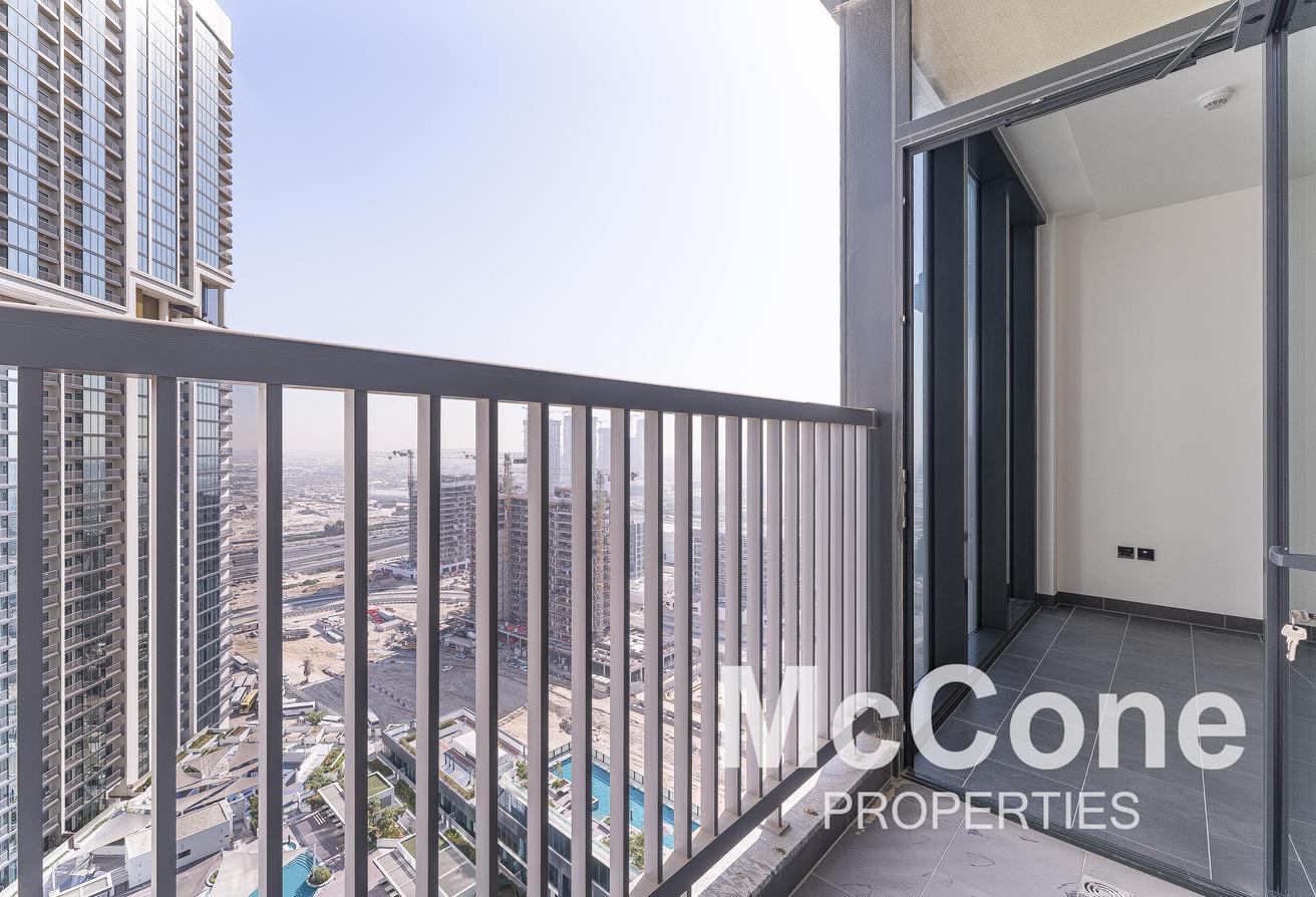 Community View | Vacant | Modern photo 11