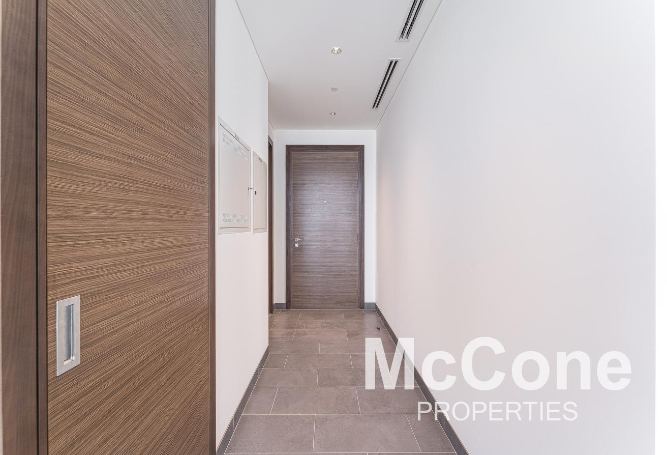 Community View | Vacant | Modern photo 5