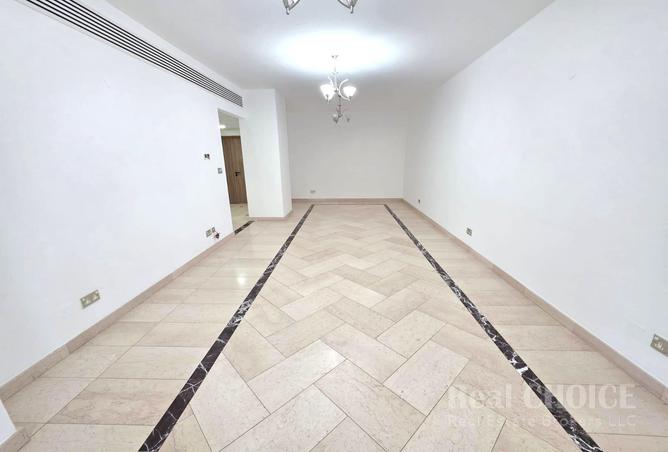 142370100 - Property Image 2