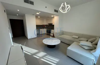 Apartment - 2 Bedrooms - 3 Bathrooms for sale in Hayat Boulevard 1B - Hayat Boulevard 1 - Hayat Boulevard - Town Square - Dubai