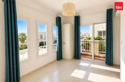 Villa - 2 Bedrooms - 3 Bathrooms for rent in Springs 15 - The Springs - Dubai Villa - 2 Bedrooms - 3 Bathrooms for rent in Springs 15 - The Springs - Dubai