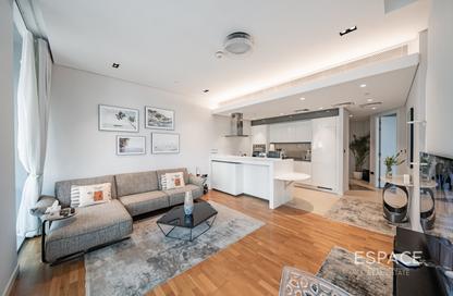 Apartment - 1 - 1 for sale in Bluewaters Residences Building 4 - Bluewaters Residences - Bluewaters - Dubai