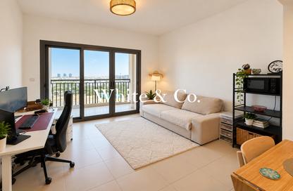 Apartment - 1 - 1 for sale in Hayat Boulevard 1A - Hayat Boulevard 1 - Hayat Boulevard - Town Square - Dubai