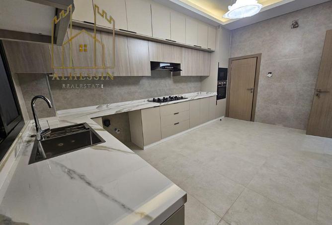 113736911 - Property Image 2