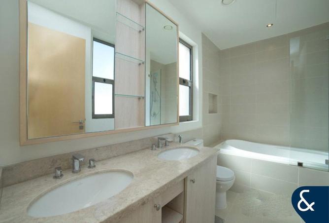 74618132 - Property Image 3