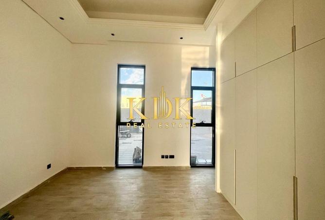 53180952 - Property Image 3