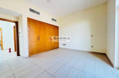 Villa - 4 Bedrooms - 5 Bathrooms for rent in Jumeirah Park - Dubai