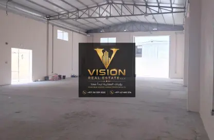 Warehouse - Studio - 4 Bathrooms for rent in Umm Al Thuoob - Umm Al Quwain