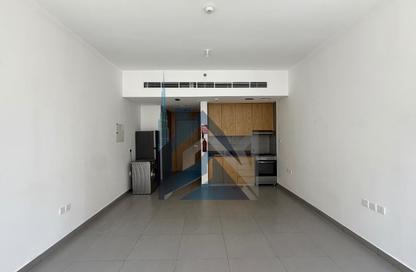 Apartment - Studio - 1 Bathroom for rent in Souks Residential - Al Mamsha - Muwaileh - Sharjah