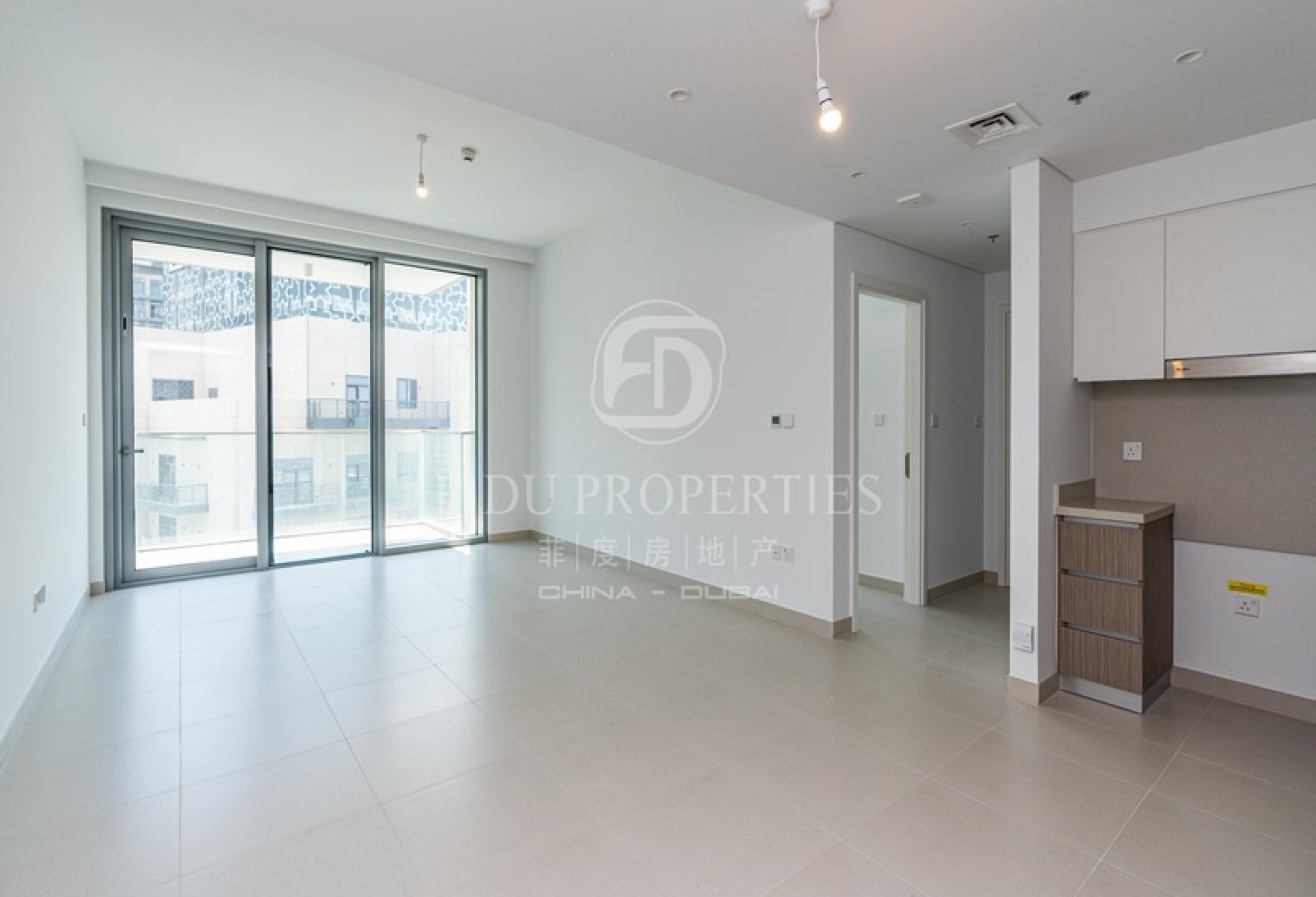 Exclusive | Midfloor | Seaview | Vacant