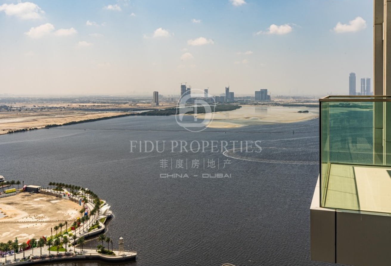Exclusive | Midfloor | Seaview | Vacant
