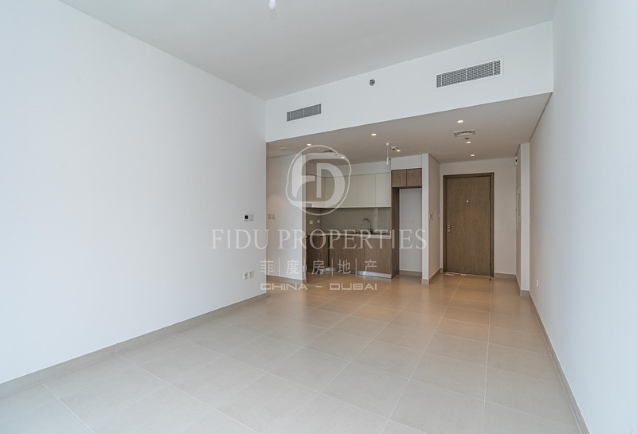 Exclusive | Midfloor | Seaview | Vacant