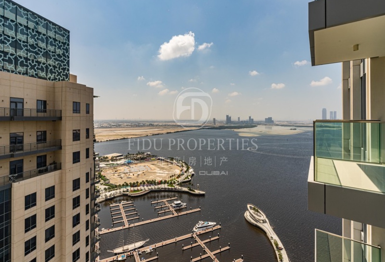 Exclusive | Midfloor | Seaview | Vacant