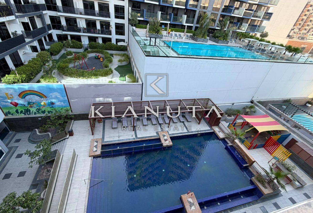 SPACIOUS | POOL VIEW | VACANT | PRIME LOCATION photo 11
