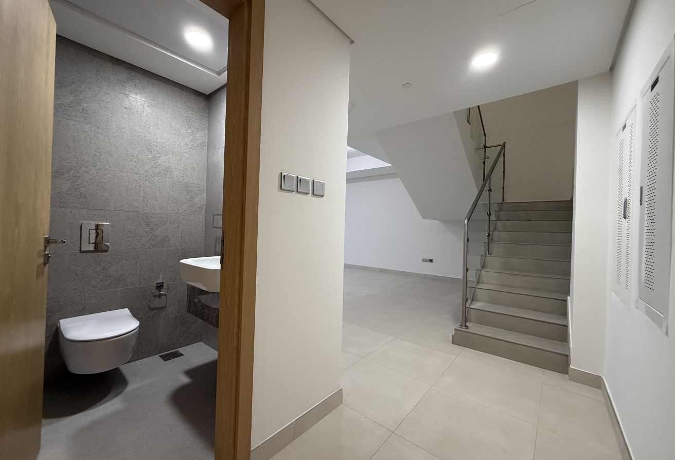 Stunning 2BR+M | Duplex | Great Location