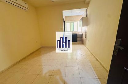 Apartment - Studio - 1 Bathroom for rent in Muwailih Building - Muwaileh - Sharjah