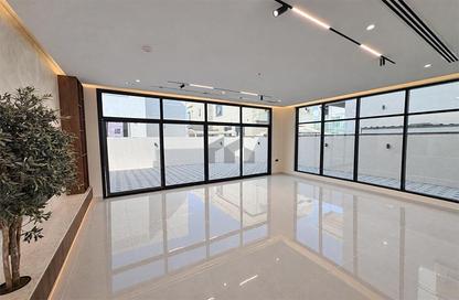 Villa - 4 - 5 for sale in Alreeman - Al Shamkha - Abu Dhabi