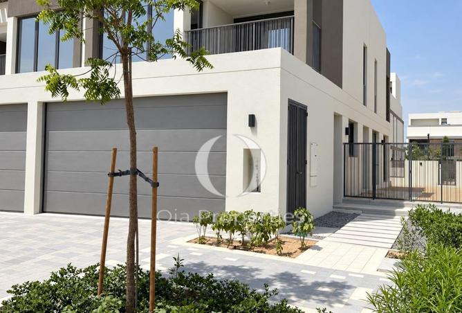 Spacious 4BR Villa | Comfortable Family Living