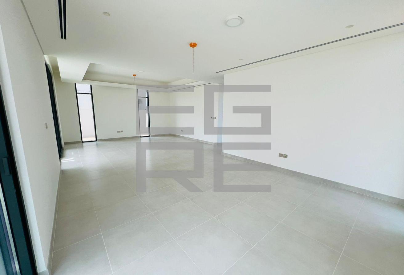 4 BR Luxurious Villa | Spacious | Vacant photo 7