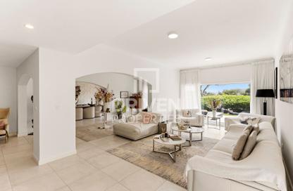 Villa - 5 Bedrooms - 5 Bathrooms for rent in Meadows 5 - Meadows - Dubai