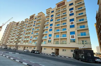 Apartment - 1 Bathroom for rent in Al Amira Village - Al Yasmeen - Ajman