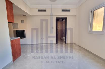 Apartment - Studio - 1 Bathroom for rent in Muwailih Building - Muwaileh - Sharjah