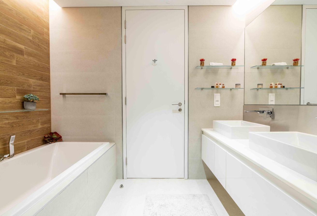 Luxury Furnished 2 Bed | Modern Layout | Vacant photo 22