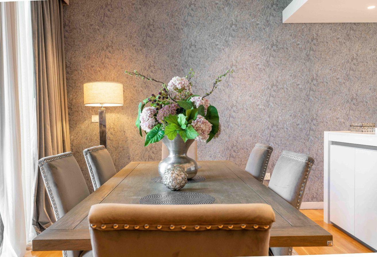 Luxury Furnished 2 Bed | Modern Layout | Vacant photo 5