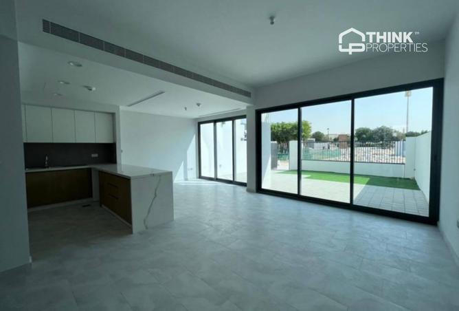 94012643 - Property Image 2