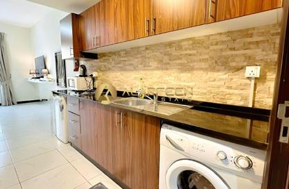 Apartment - Studio - 1 for rent in Knightsbridge Court - District 13 - Jumeirah Village Circle - Dubai Apartment - Studio - 1 for rent in Knightsbridge Court - District 13 - Jumeirah Village Circle - Dubai