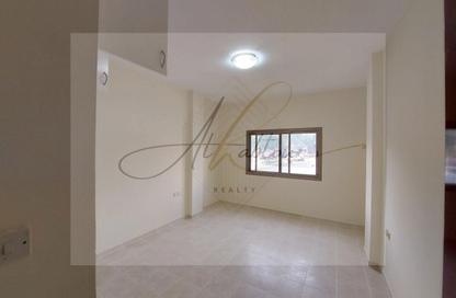 Apartment - 1 Bedroom - 1 Bathroom for rent in The Gardens Building 57 - The Gardens Buildings - The Gardens - Dubai Apartment - 1 Bedroom - 1 Bathroom for rent in The Gardens Building 57 - The Gardens Buildings - The Gardens - Dubai