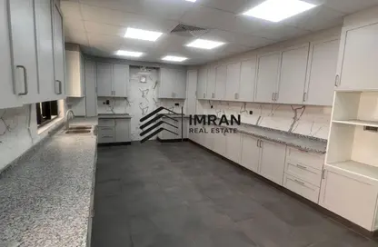 Villa - 5 Bedrooms - 7 Bathrooms for rent in Al Tarfa - Mughaidir - Sharjah
