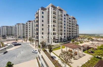 Apartment - 1 Bedroom - 2 Bathrooms for sale in Residences E - Yas Golf Collection - Yas Island - Abu Dhabi