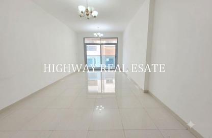 Apartment - 2 - 3 for rent in Muwaileh 29 Building - Muwaileh - Sharjah