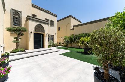 Villa - 4 Bedrooms - 3 Bathrooms for sale in Regional Large - Regional - Jumeirah Park - Dubai